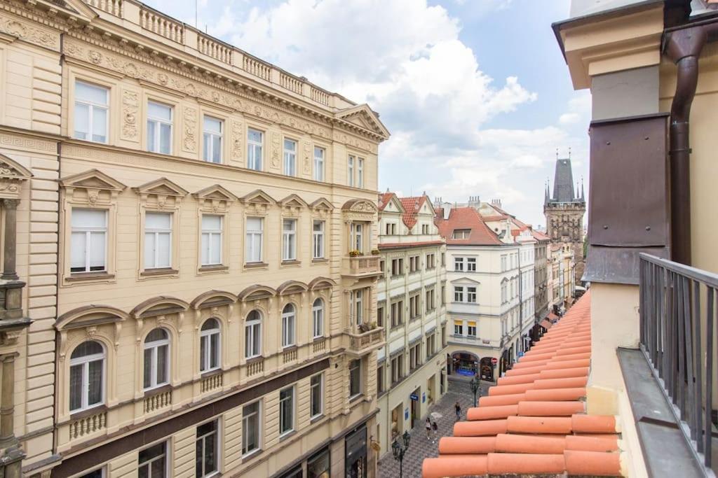 Charles Bridge Tower / Prague Castle View Appartement Buitenkant foto